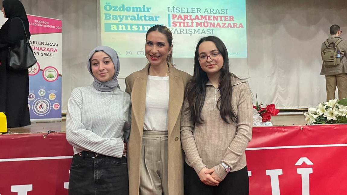 Münazara Yarışmasına Katıldık